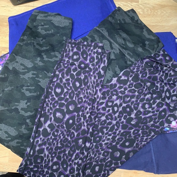 High Waisted Fabletics Leggings - Large - Picture 2 of 3